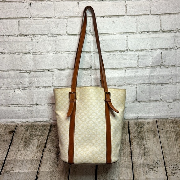 CELINE - Shoulder bag - Picture 4 of 11